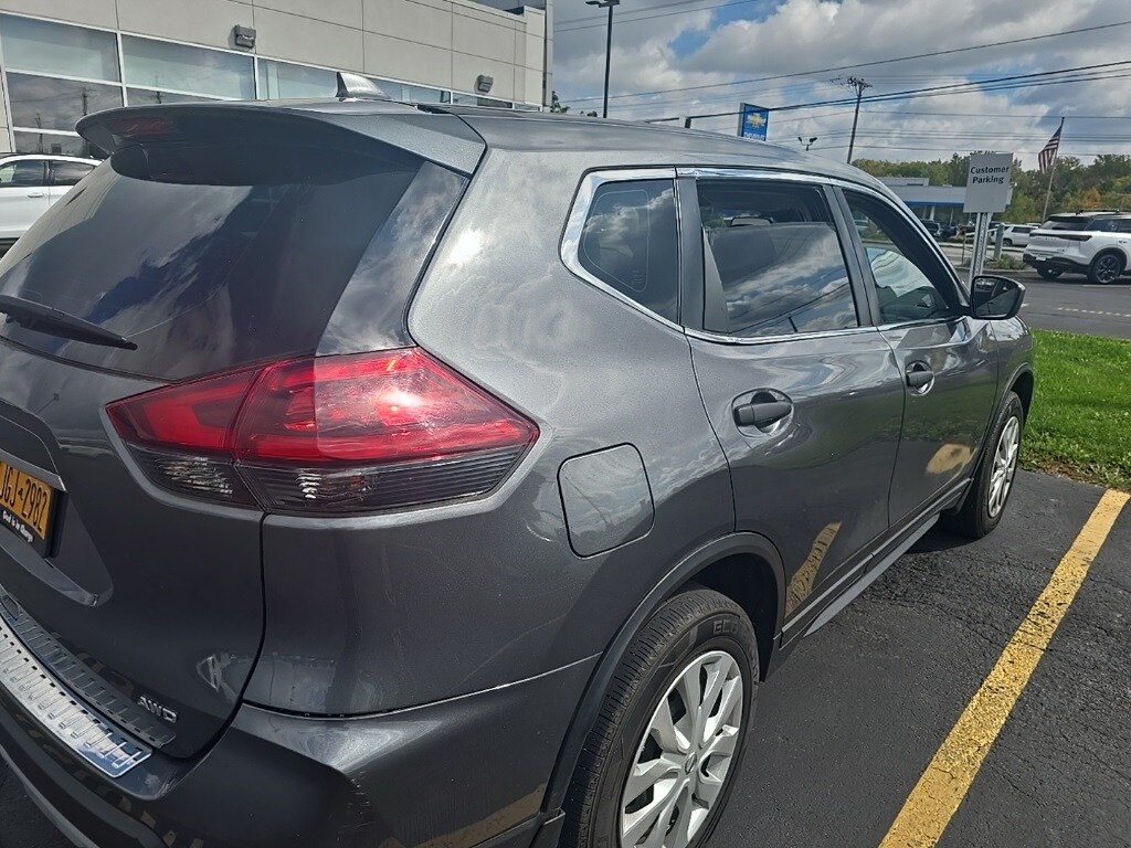 2019 Nissan Rogue S photo 4