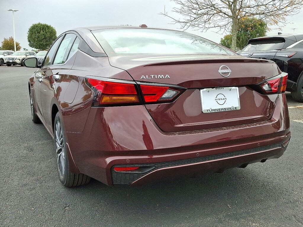 New 2025 Nissan Altima SV Sedan