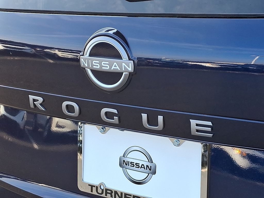 2025 Nissan Rogue Platinum - Photo 12