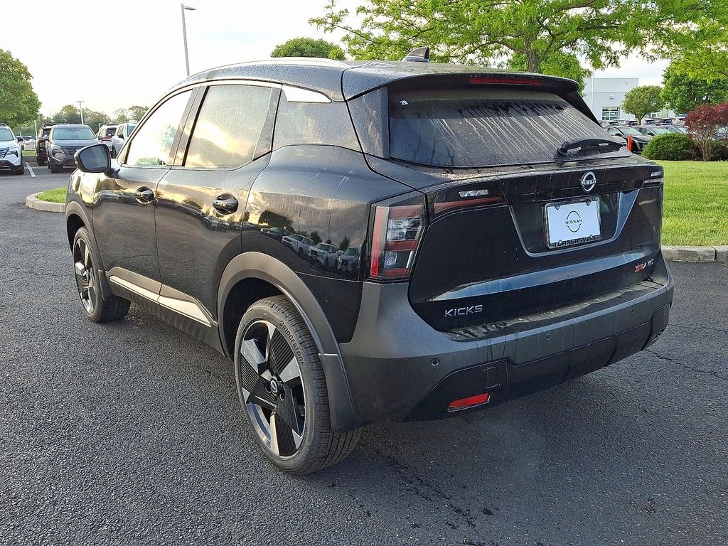 New 2026 Nissan Kicks SR SUV