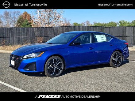 2025 Nissan Altima SR Sedan