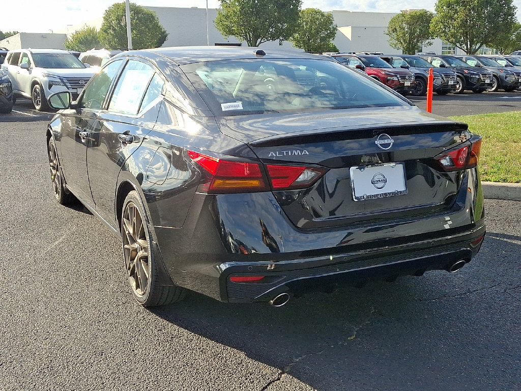 Certified 2025 Nissan Altima SR Sedan