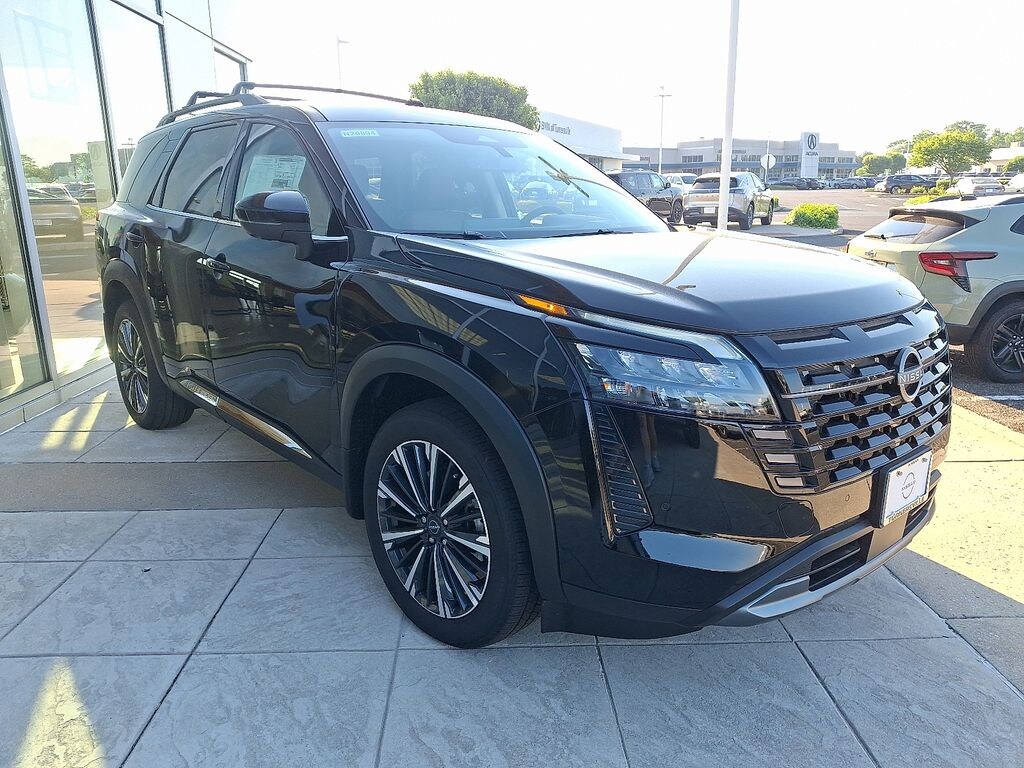 New 2026 Nissan Pathfinder Platinum SUV