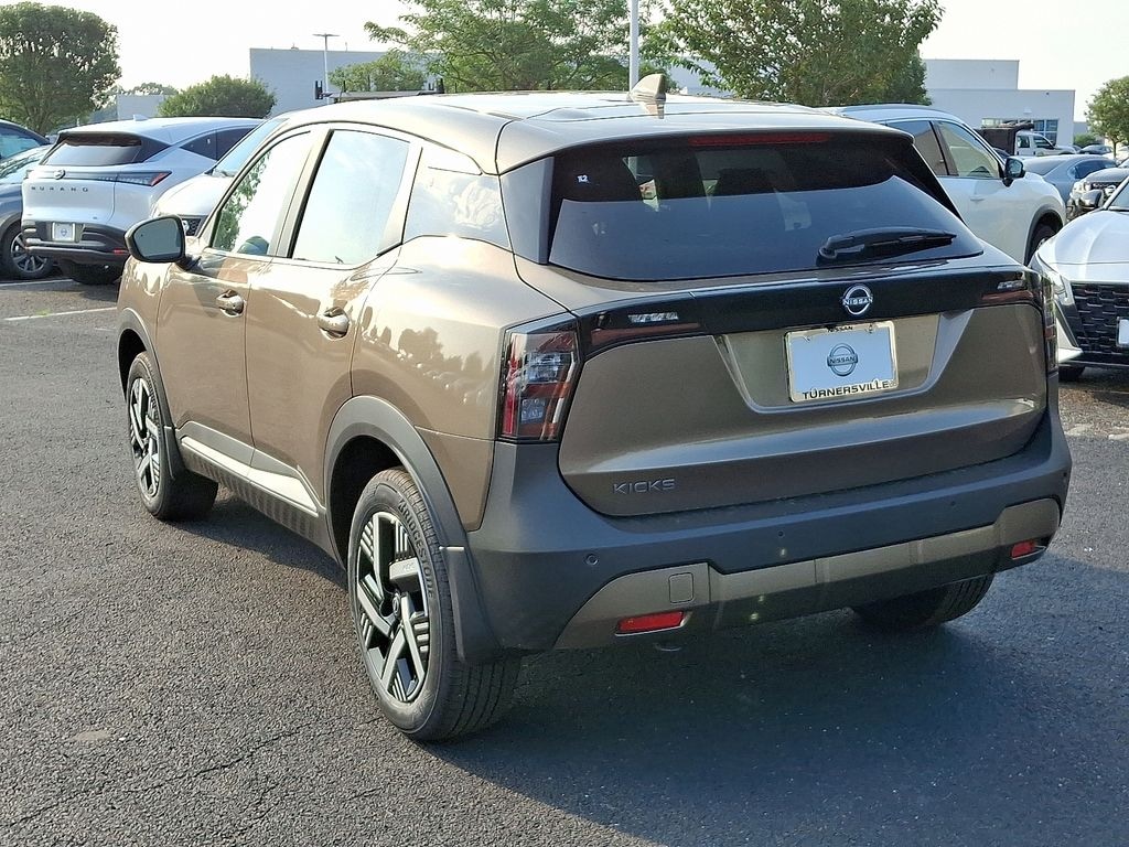 New 2025 Nissan Kicks SV SUV
