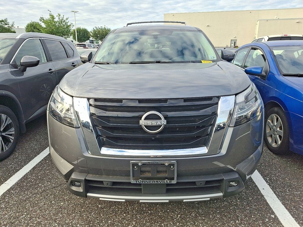 Certified 2024 Nissan Pathfinder SL SUV
