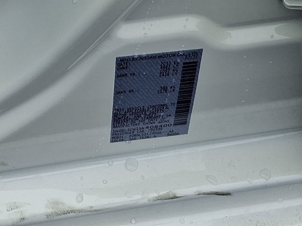 2025 Nissan Altima SR - Photo 10
