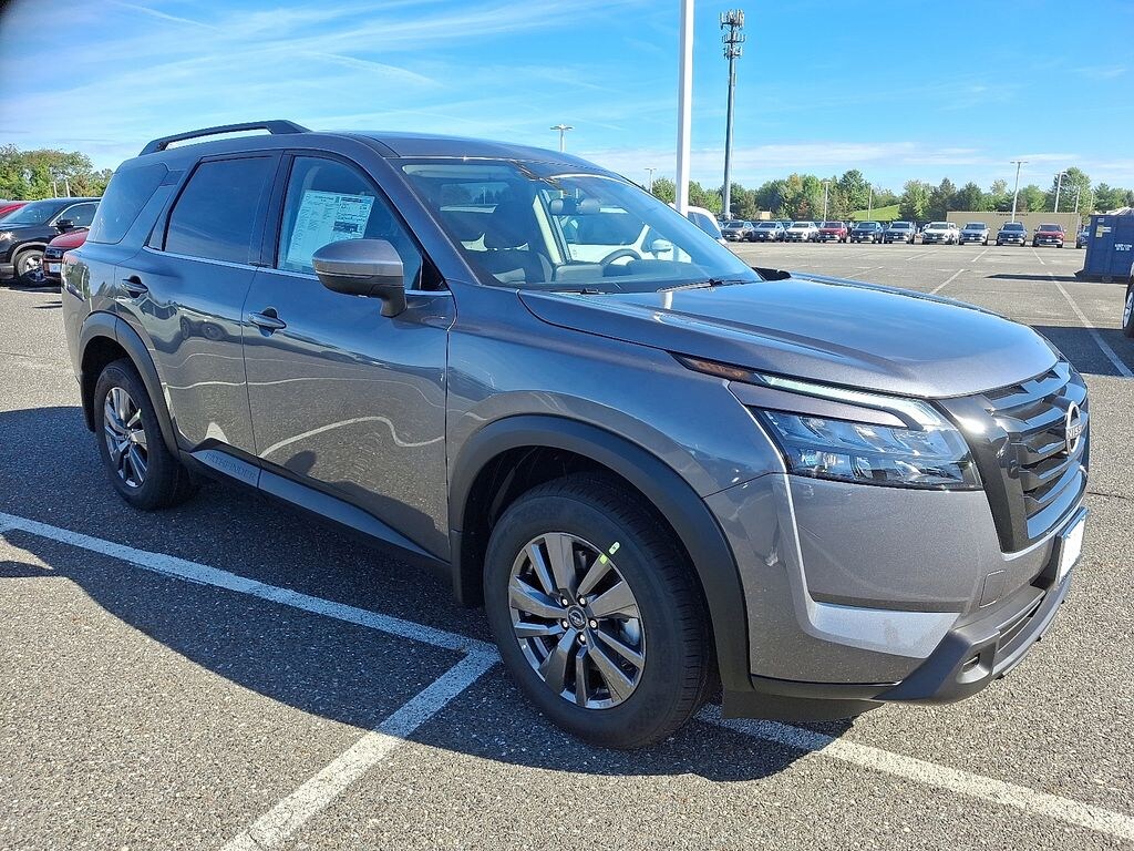 New 2025 Nissan Pathfinder SV SUV