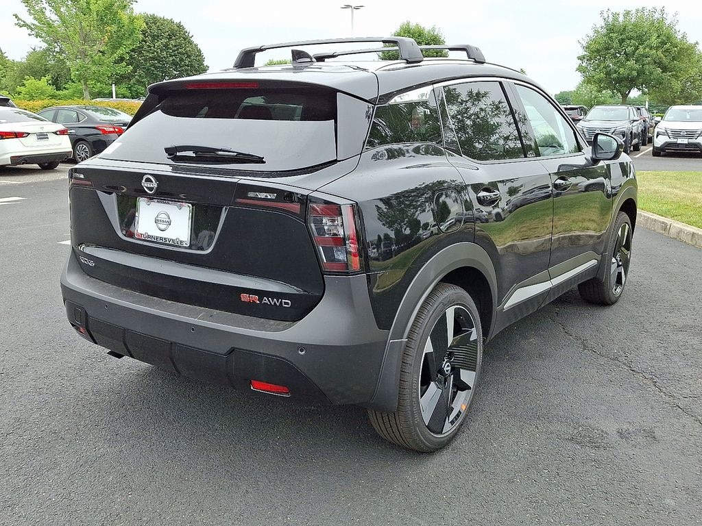 New 2025 Nissan Kicks SR SUV