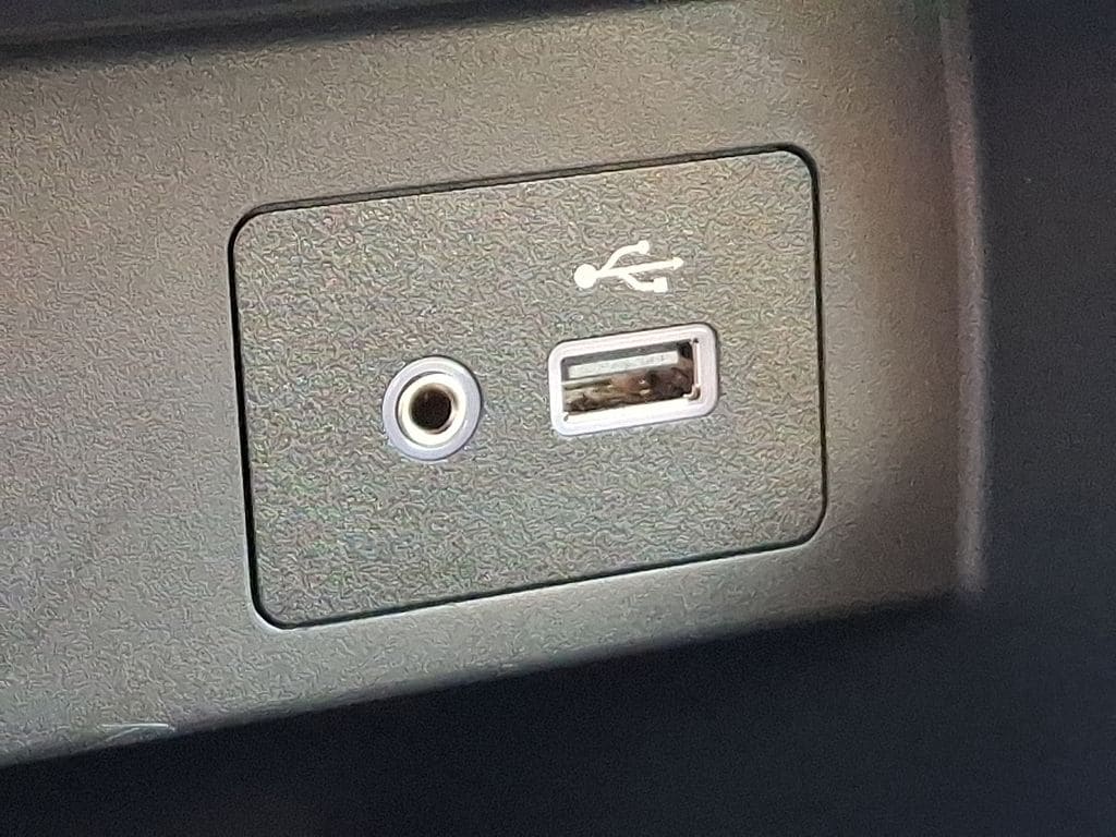 2025 Nissan Versa Sedan SV - Photo 26
