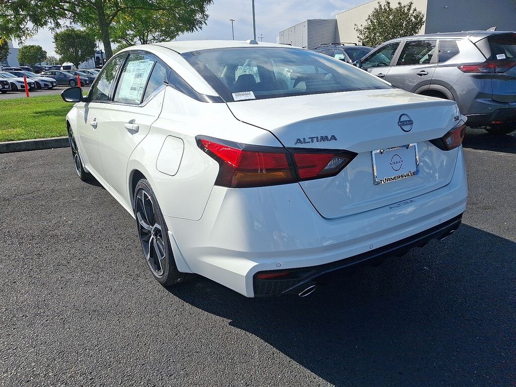 New 2025 Nissan Altima SR Sedan