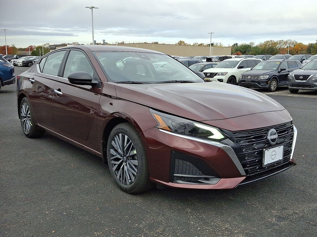New 2025 Nissan Altima SV Sedan