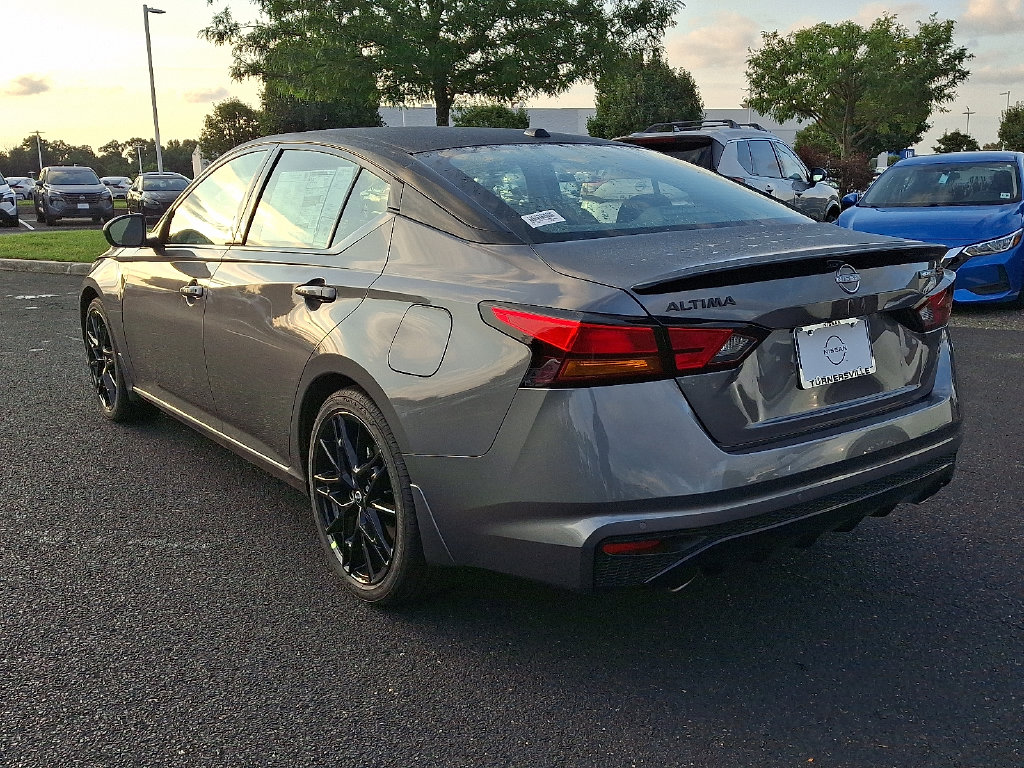 New 2026 Nissan Altima SR Sedan