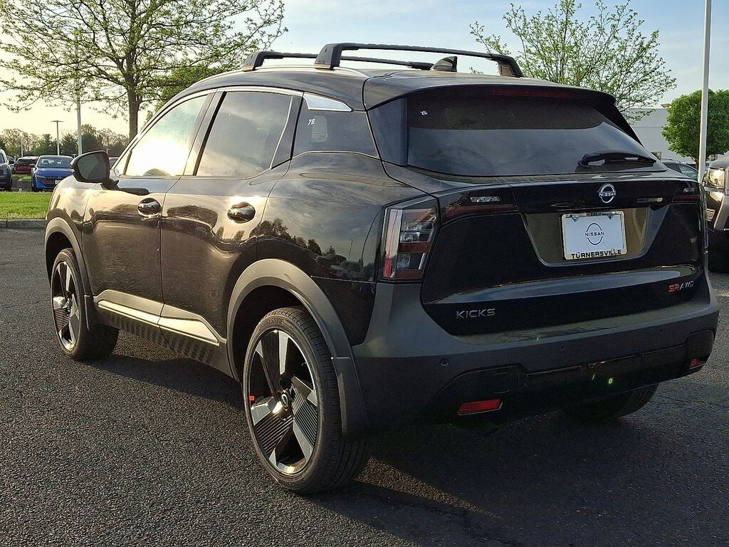 New 2026 Nissan Kicks SR SUV