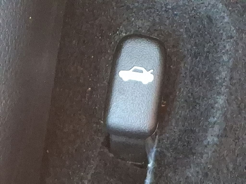 2025 Nissan Versa Sedan SV - Photo 27