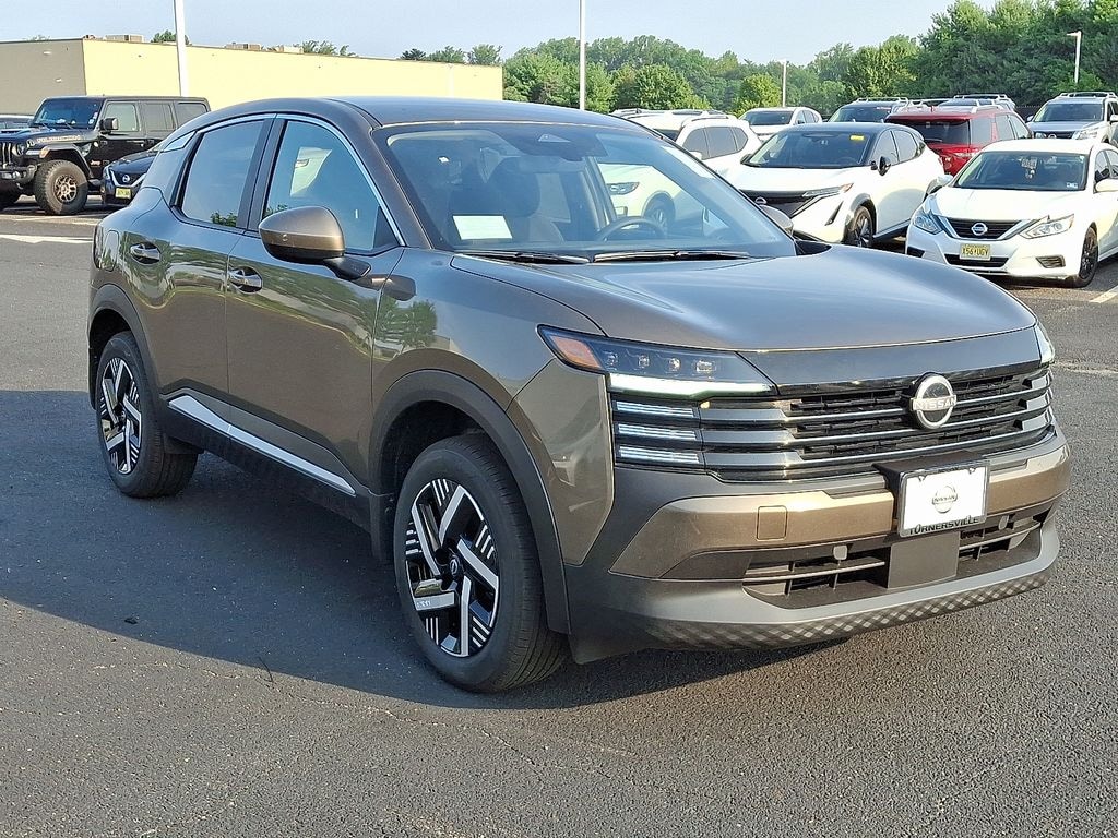 New 2025 Nissan Kicks SV SUV