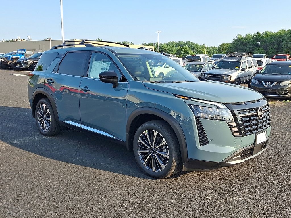 New 2026 Nissan Pathfinder Platinum SUV
