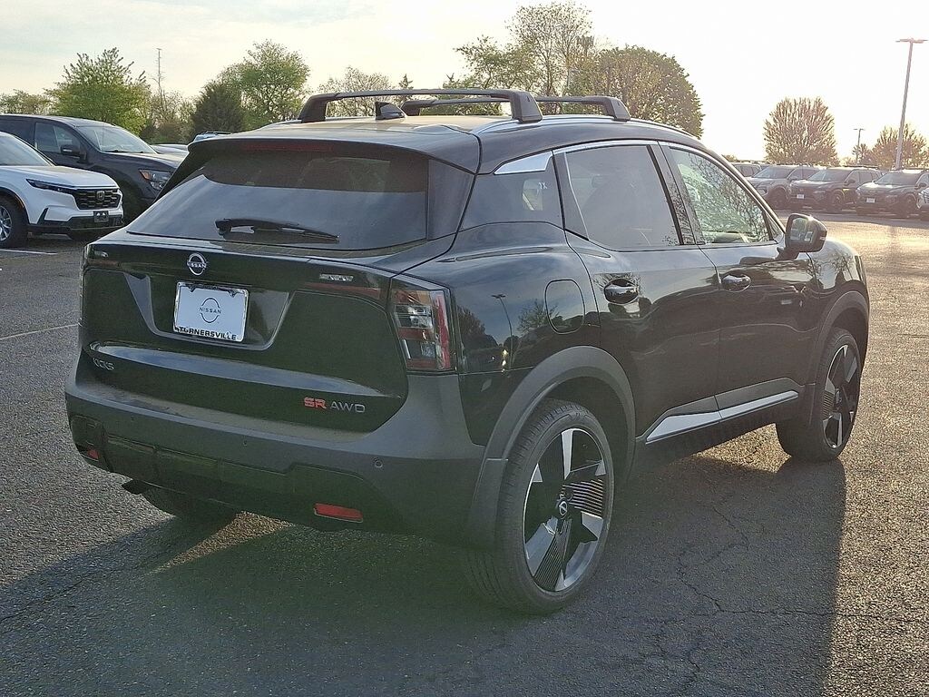 New 2026 Nissan Kicks SR SUV