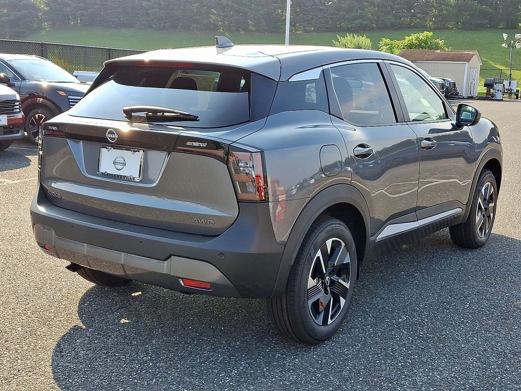 New 2025 Nissan Kicks SV SUV