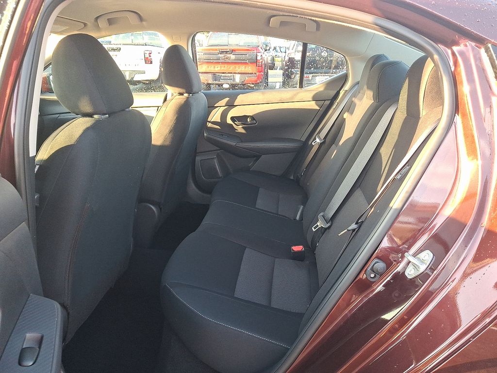 2025 Nissan Sentra SV - Photo 10