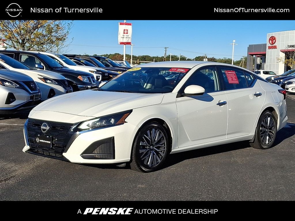 Certified 2023 Nissan Altima 2.5 SV Sedan