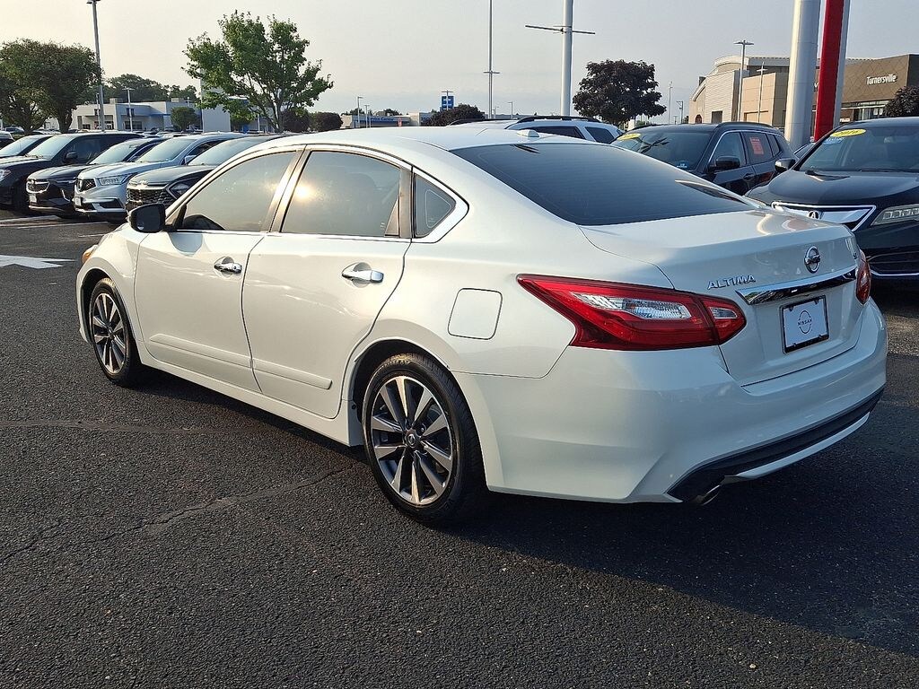 Used 2017 Nissan Altima 2.5 SL Sedan