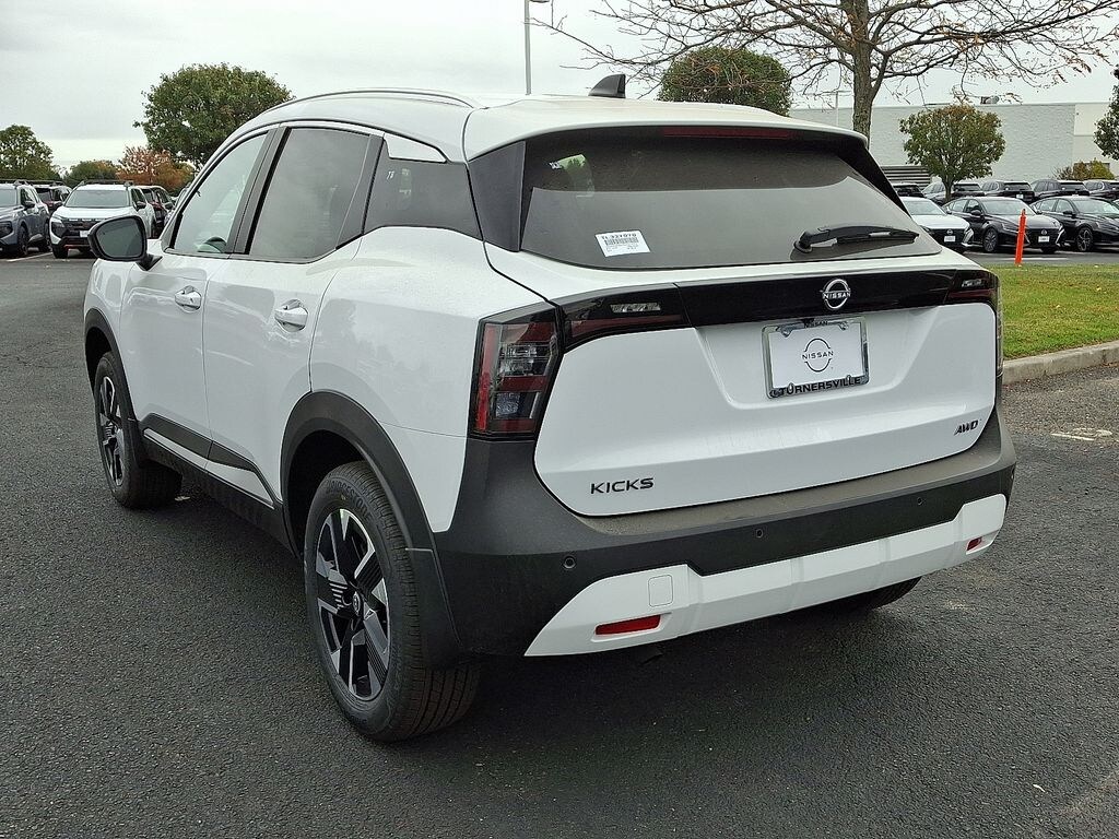 New 2026 Nissan Kicks SV SUV