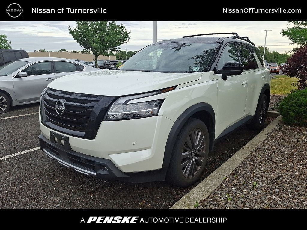 Certified 2023 Nissan Pathfinder SL SUV