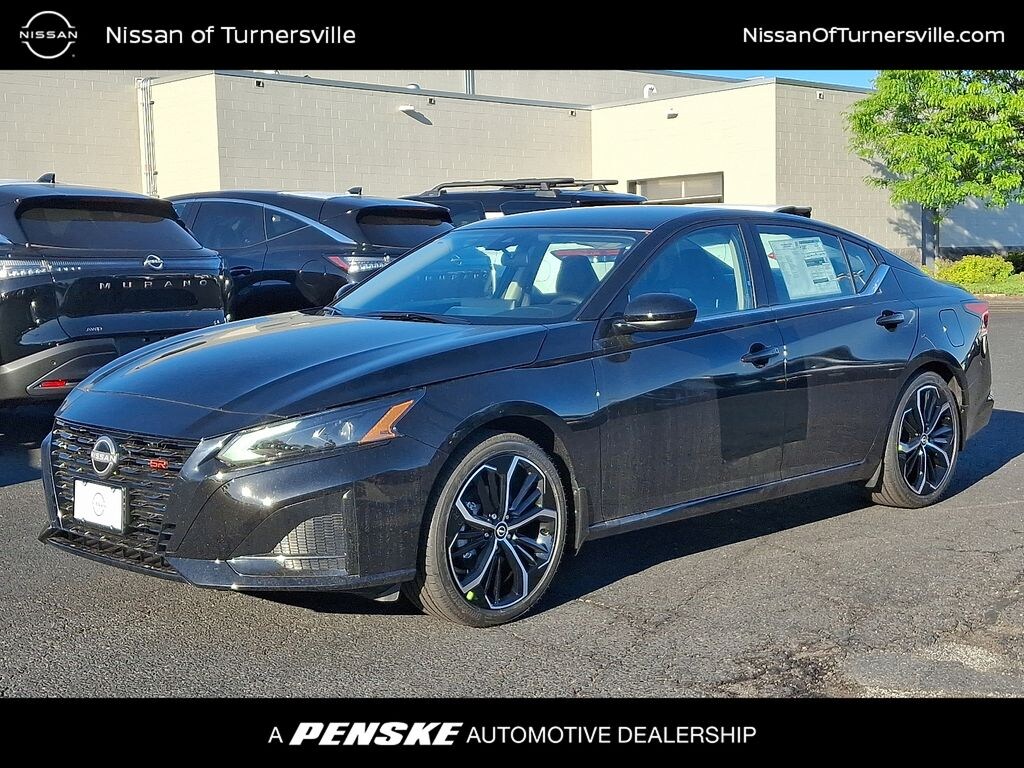 New 2026 Nissan Altima SR Sedan