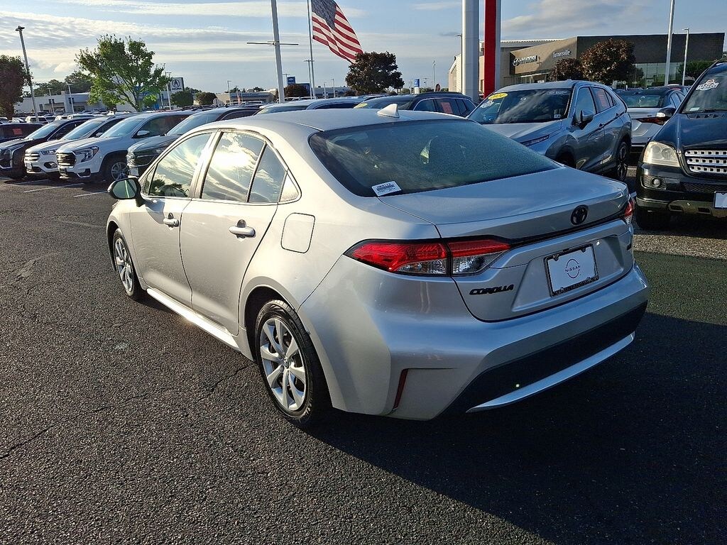 Used 2020 Toyota Corolla LE Sedan