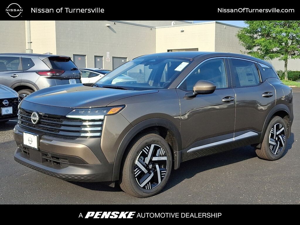 New 2025 Nissan Kicks SV SUV