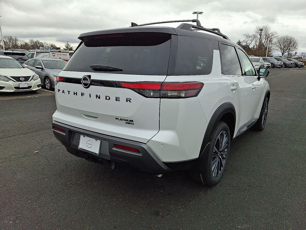 New 2026 Nissan Pathfinder Platinum SUV