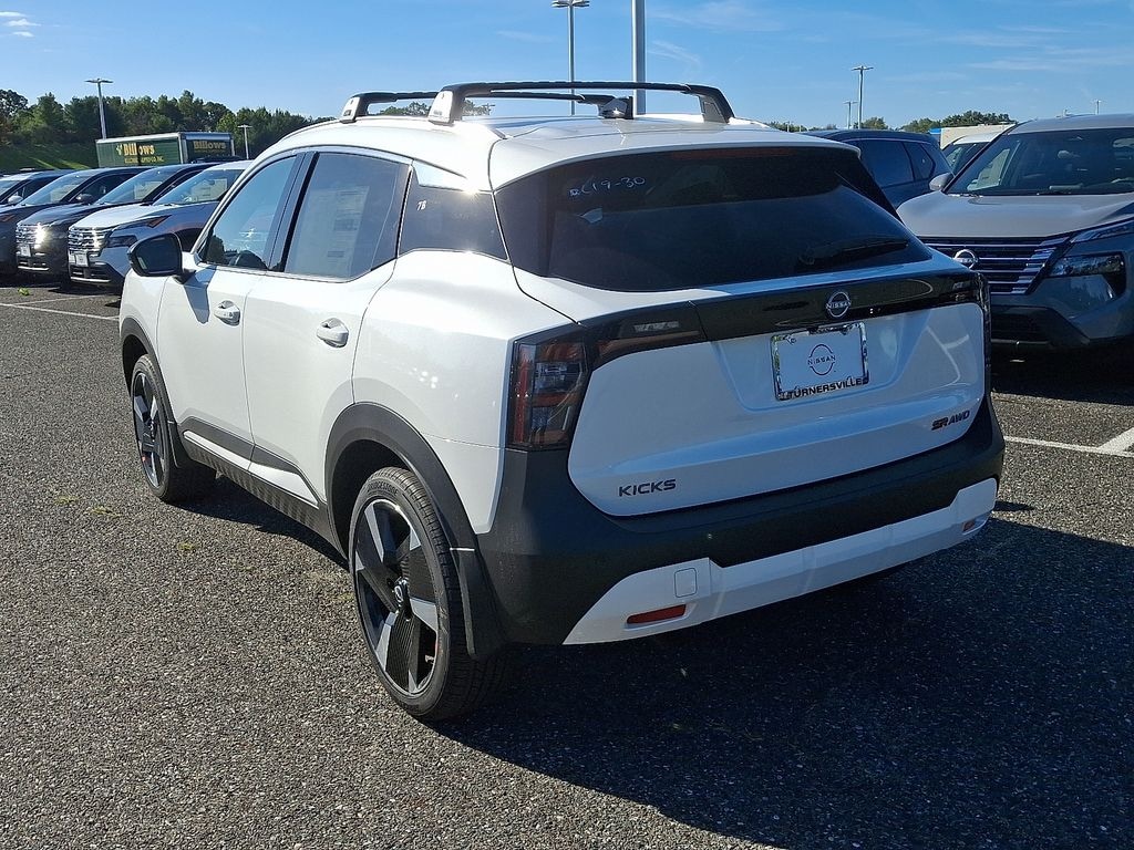 New 2026 Nissan Kicks SR SUV