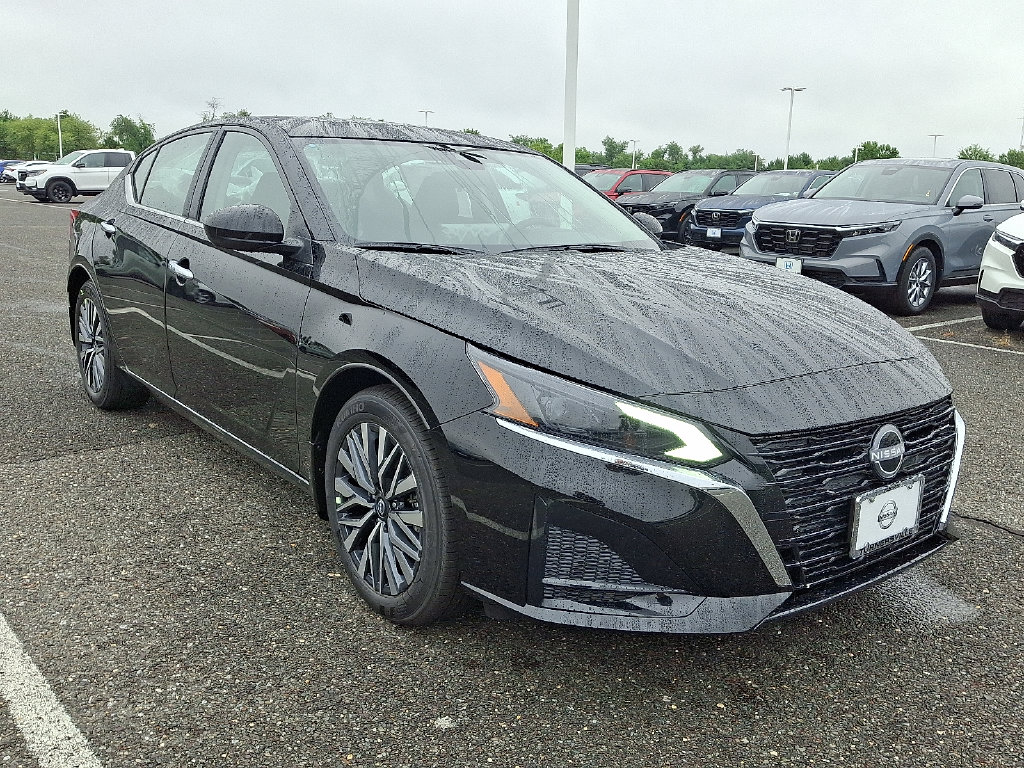 Certified 2025 Nissan Altima SV Sedan