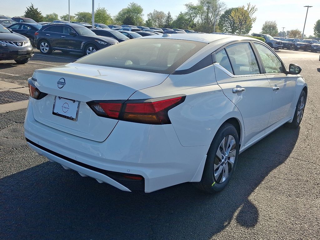 2025 Nissan Altima S - Photo 4