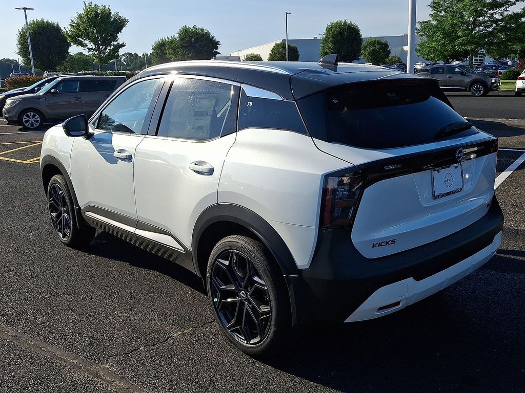 New 2026 Nissan Kicks SR SUV