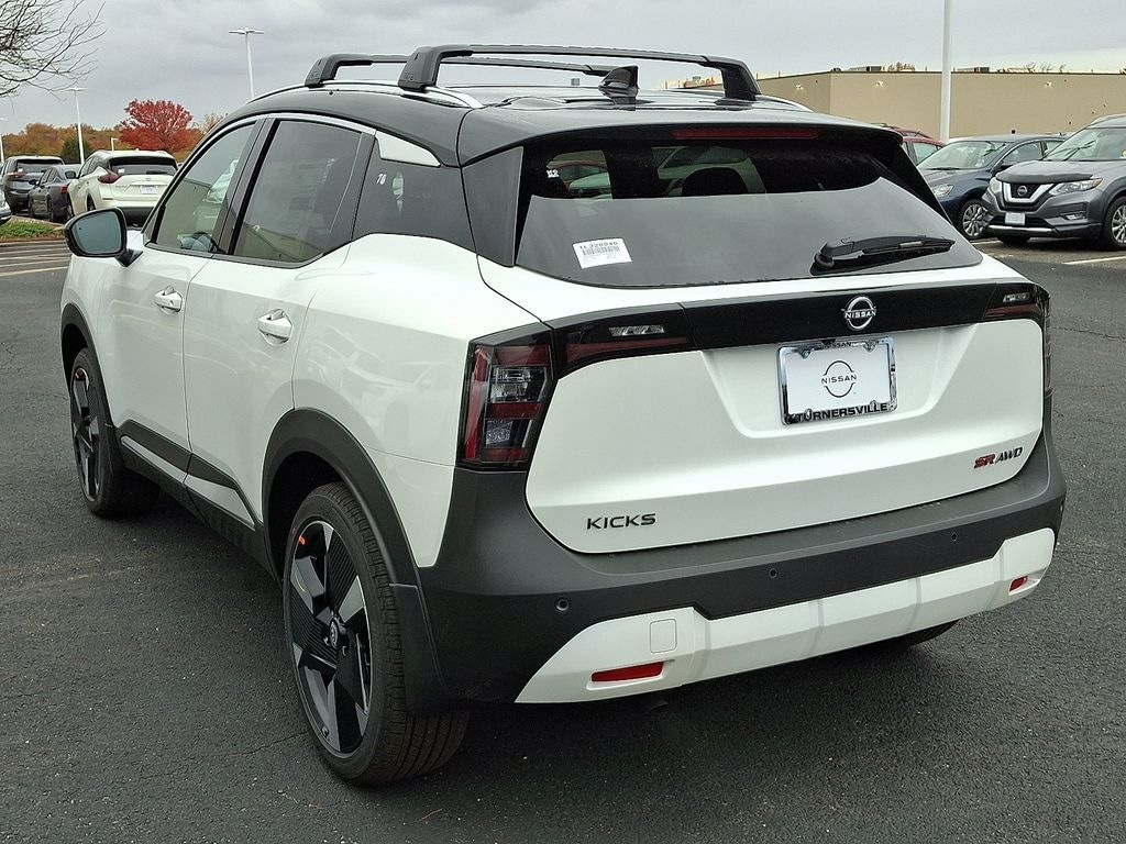 New 2026 Nissan Kicks SR SUV