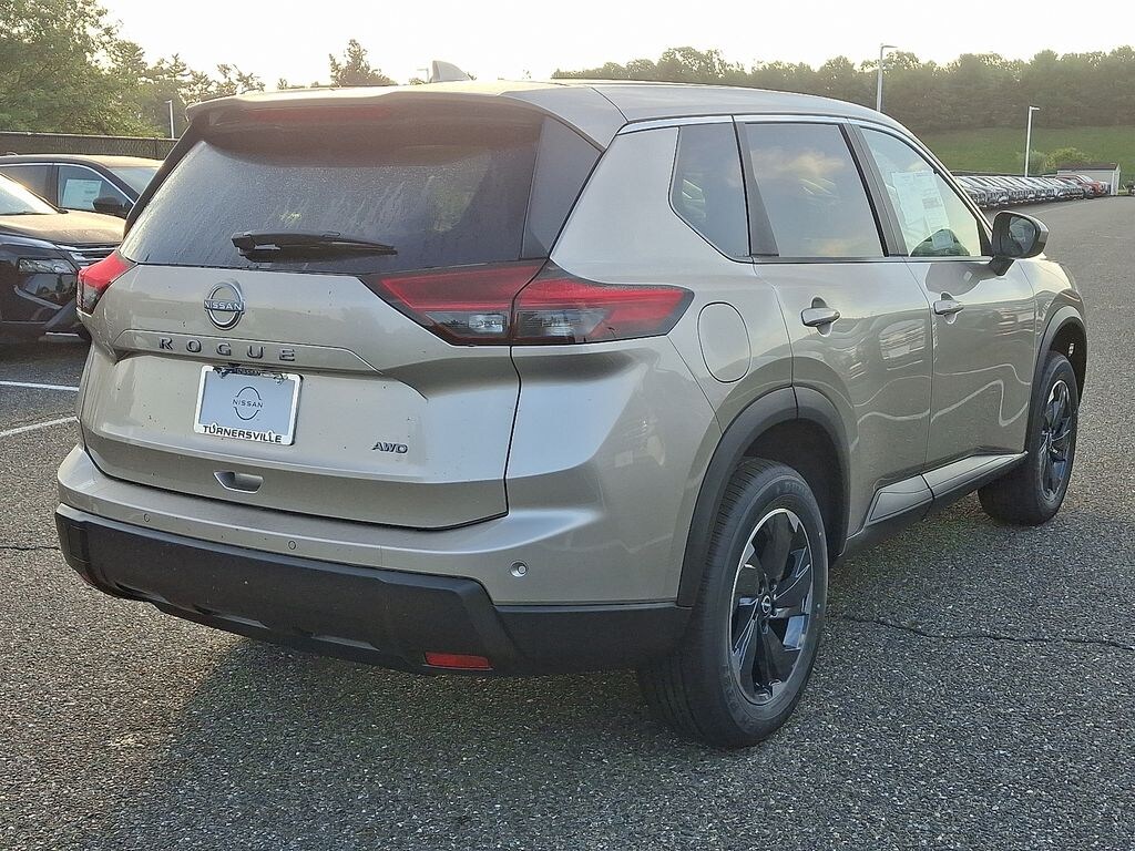 New 2026 Nissan Rogue SV SUV