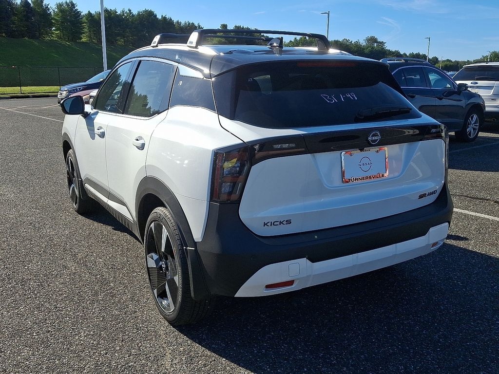 New 2026 Nissan Kicks SR SUV