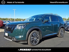 2025 Nissan Pathfinder Platinum SUV