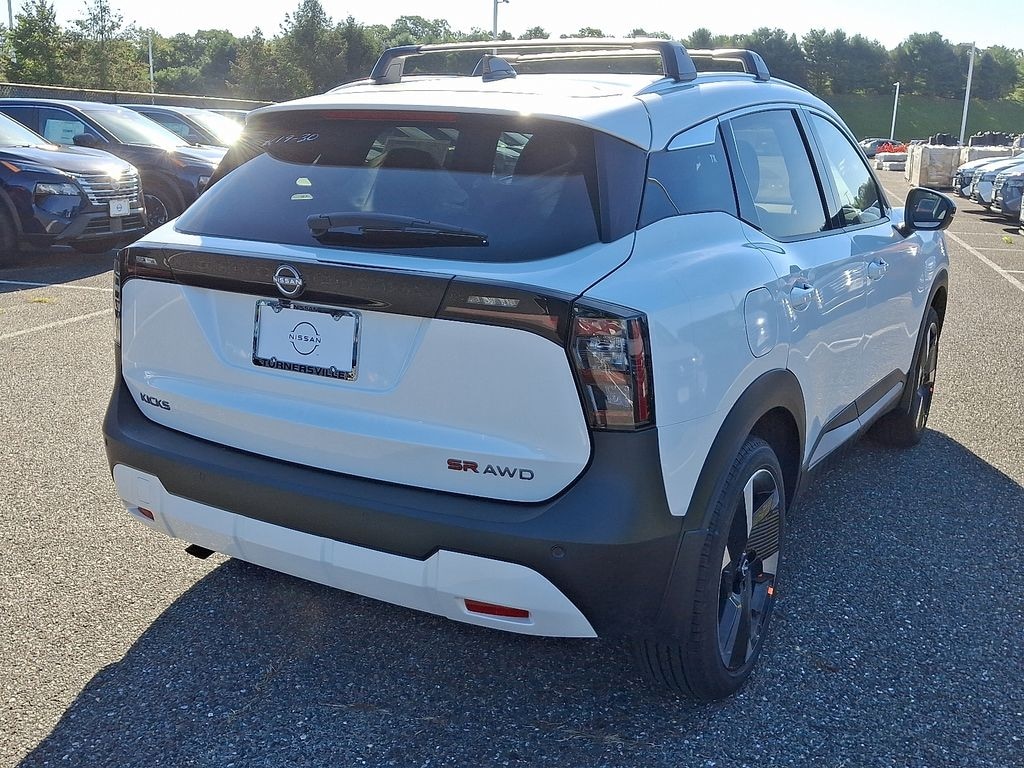 New 2026 Nissan Kicks SR SUV