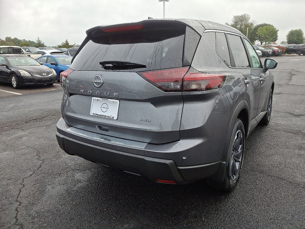 New 2026 Nissan Rogue SV SUV