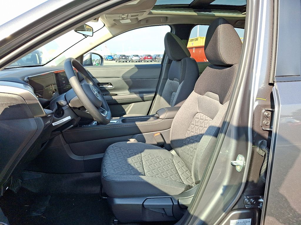 2025 Nissan Kicks SV AWD - Photo 6