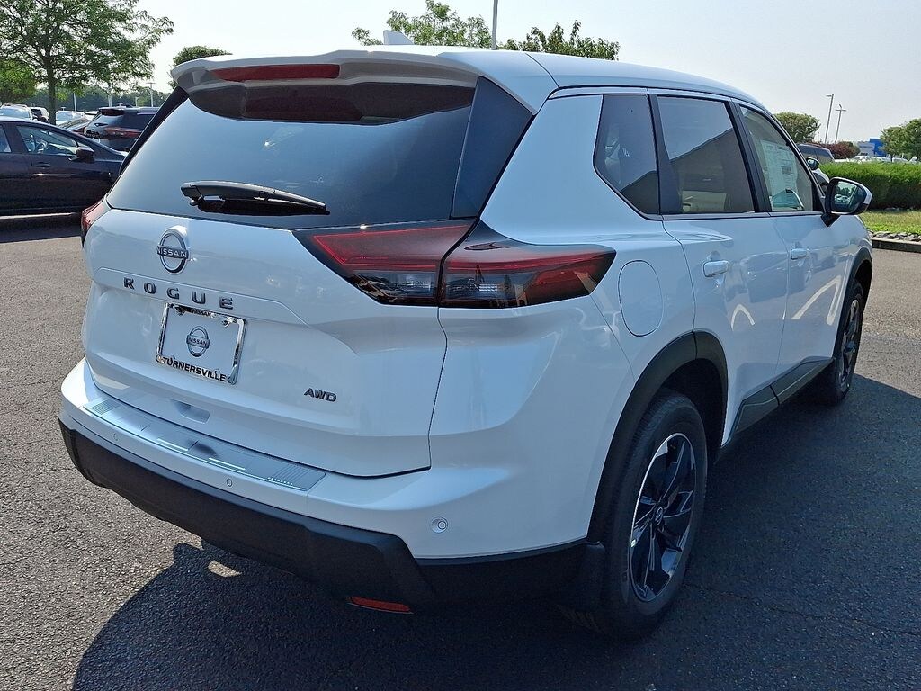 New 2026 Nissan Rogue SV SUV