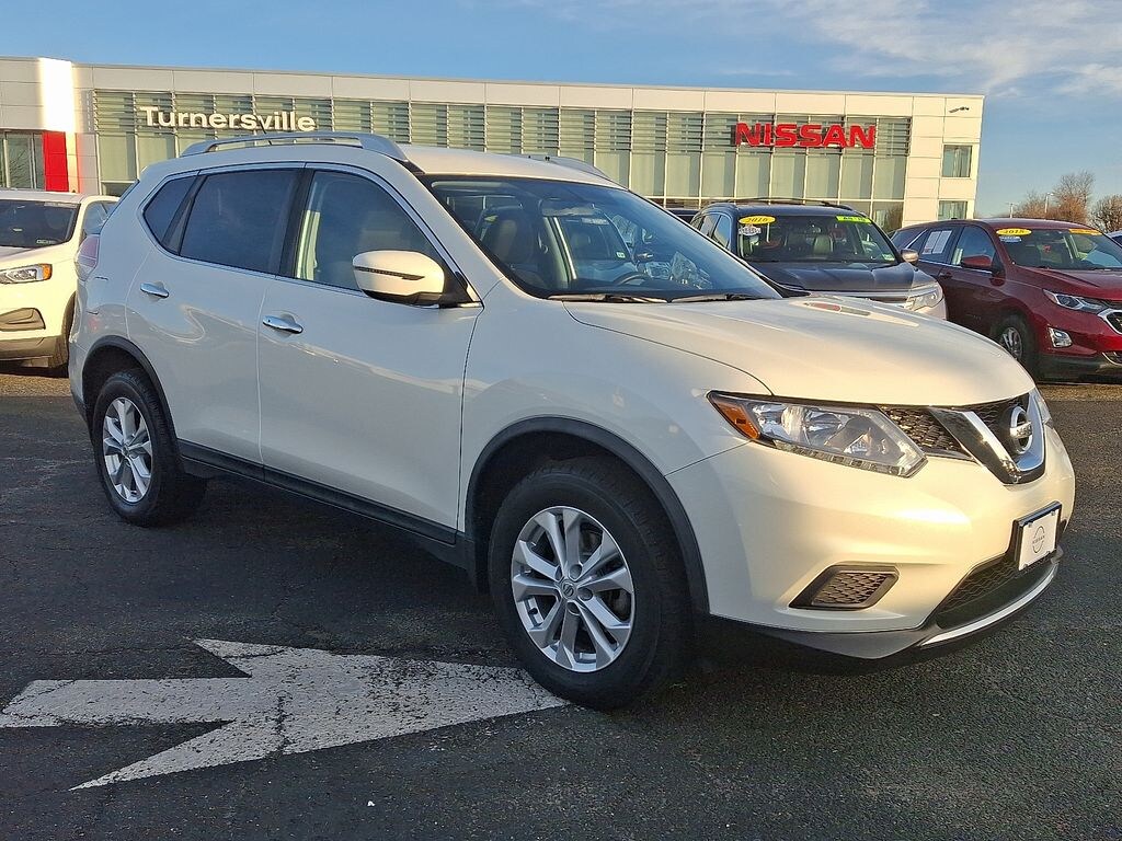 Used 2016 Nissan Rogue SV SUV