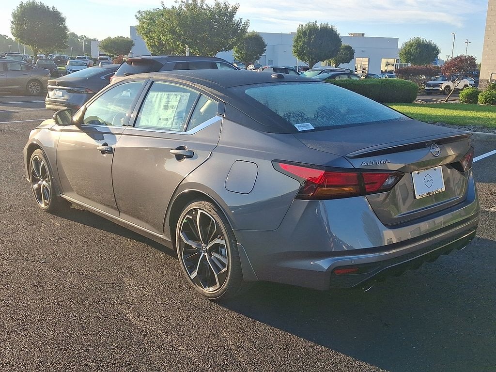 New 2026 Nissan Altima SR Sedan
