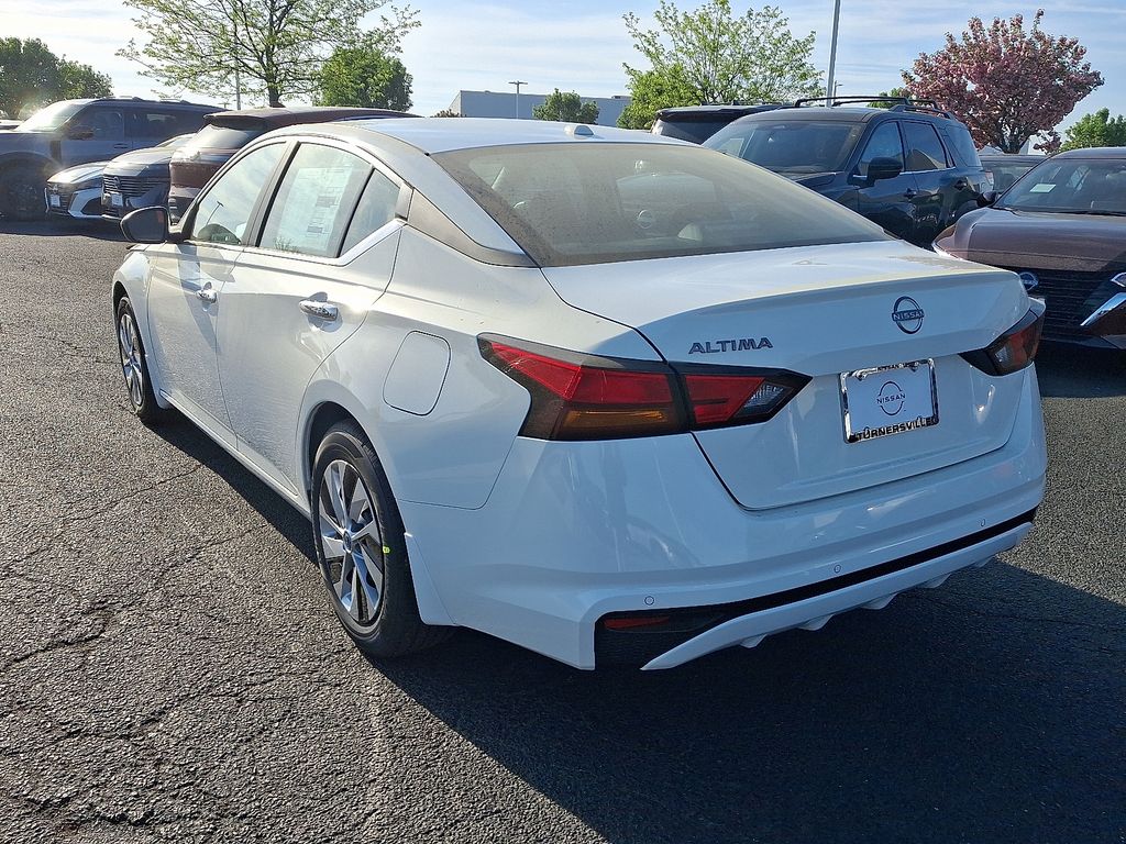 2025 Nissan Altima S - Photo 3