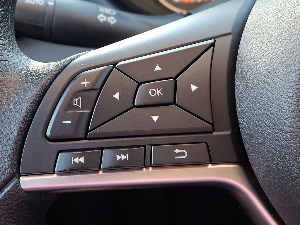2025 Nissan Versa Sedan SV - Photo 21