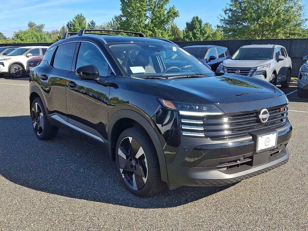 New 2026 Nissan Kicks SR SUV