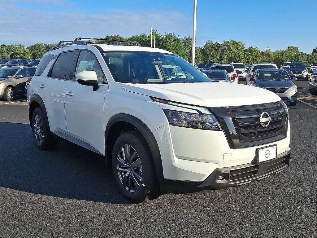 New 2025 Nissan Pathfinder SV SUV