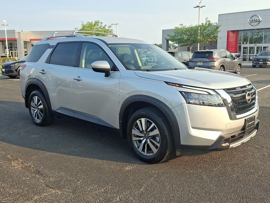 Certified 2025 Nissan Pathfinder SL SUV